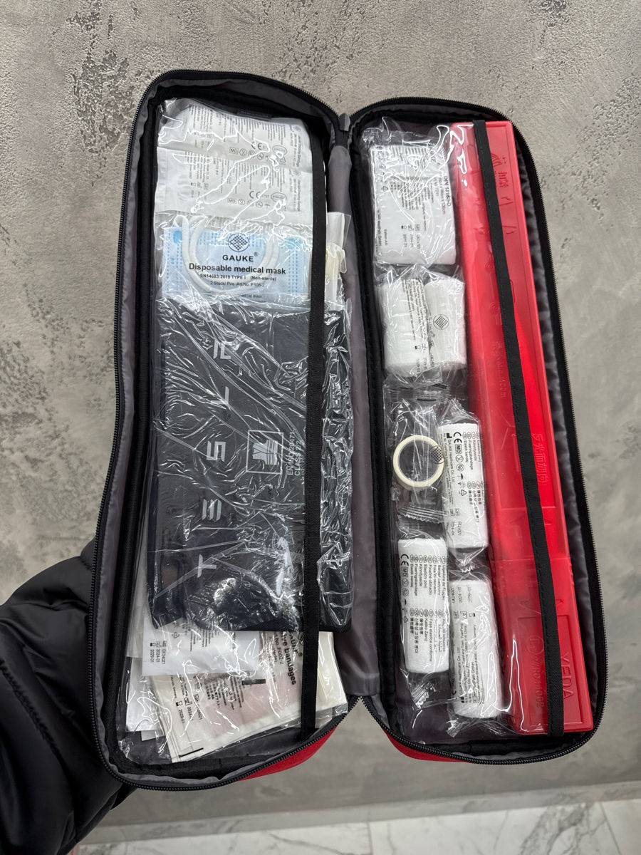 Tesla First Aid Kit (First Aid Kit + Vest + Warning Triangle) / Tesla Original Safety Kit — 4