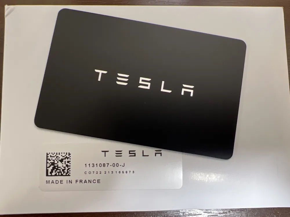 Оригинальная ключ-карта Tesla (Part No: 1131087-00-J)