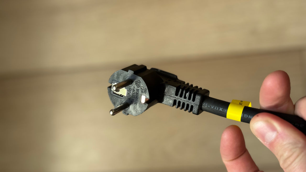 Adaptor - adaptor de la priză de putere (32A) la fișă euro (16A) pentru încărcarea Tesla Mobile — 3