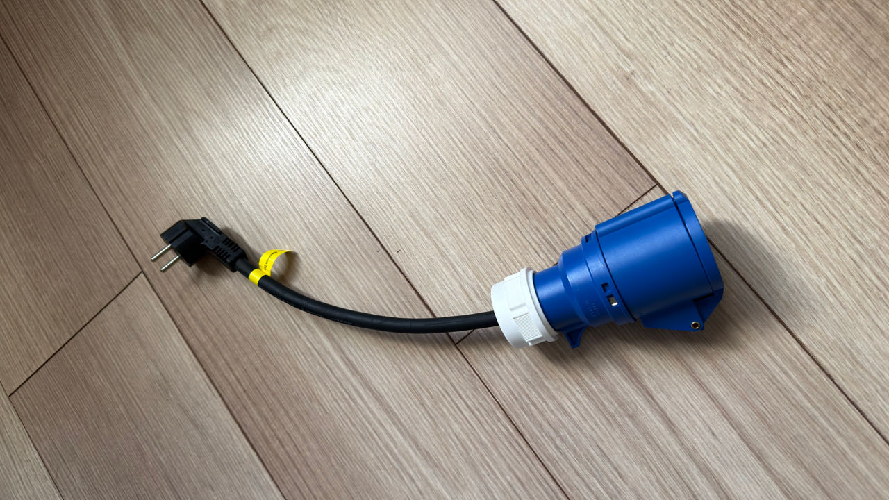 Adaptor - adaptor de la priză de putere (32A) la fișă euro (16A) pentru încărcarea Tesla Mobile — 4